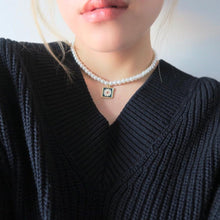 Load image into Gallery viewer, Fleur Pearl Necklace