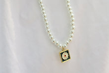 Load image into Gallery viewer, Fleur Pearl Necklace
